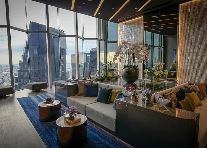 Life Asoke Rama 9 Apartment